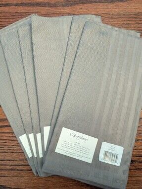 Calvin Klein Dinner Napkins, Set Of 6, NWT, Chevron In Arctic Gray Color, 20x20"